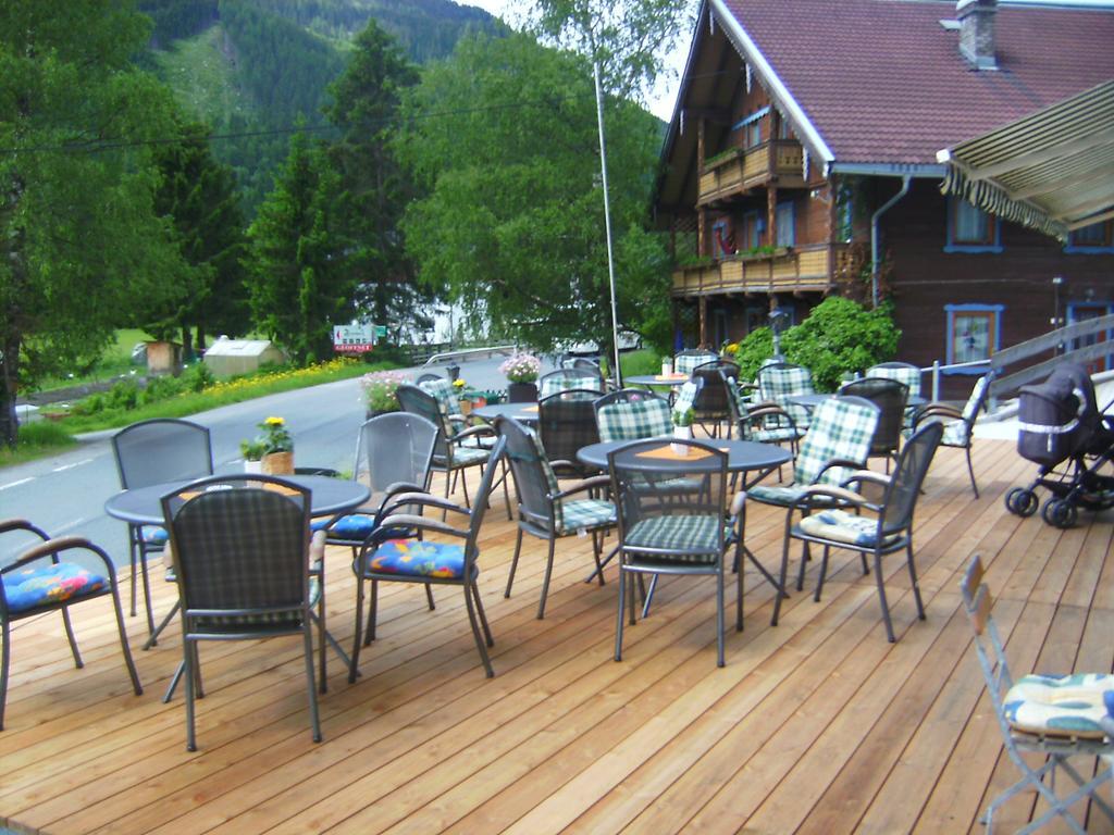 Hotel Wildrose Neukirchen am Großvenediger Exterior foto